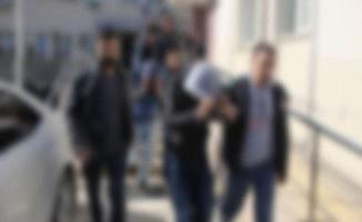 Bursa'da Okullarda Uyuşturucu ve Hap Satmaya Çalışırken Yakalandılar