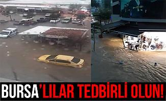 Bandırma'daki Yağış ve Sel Hayatı Durdurdu!