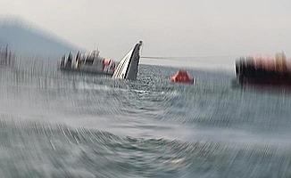 Yunanistan'a Kaçmaya Çalışan FETÖ'cüleri Taşıyan Tekne Alabora Oldu