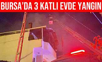 Bursa'da 3 Katlı Evin Teras Katında Yangın Çıktı