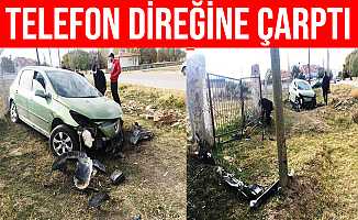 Konya Kulu'da Otomobil Telefon Direğine Çarptı