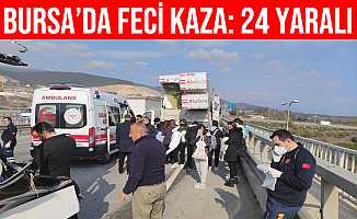 Bursa'da öğrenci taşıyan otobüs kamyona çarptı: 24 yaralı