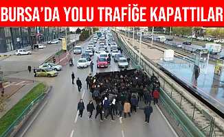 Bursa'da Öğrenciler Bursa-İzmir Yolunu Trafiğe Kapattı