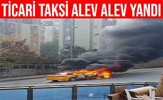 Esenyurt'ta seyir halindeki ticari taksi yandı