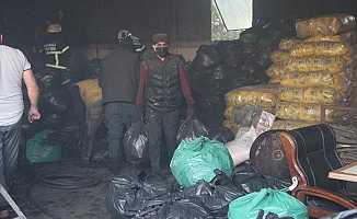 Kocaeli'de depoda yangın çıktı, tonlarca kömür küle döndü