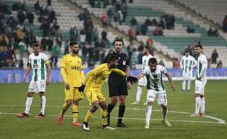 TFF 1. Lig: Bursaspor: 2 - İstanbulspor: 4