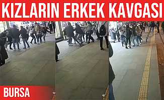 Bursa'da kızlar ''erkek'' yüzünden kavga etti