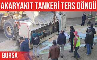 Bursa'da akaryakıt tankeri kontrolden çıkıp ters döndü