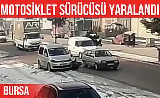 İnegöl'deki kazada motosiklet sürücüsü araçların arasına sıkıştı