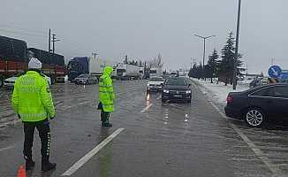Konya Antalya Karayolu kar nedeniyle trafiğe kapandı