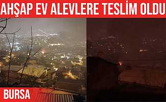 İvazpaşa'da ahşap evde çıkan yangında ev kül oldu