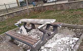 Bingöl’de park alanlarına zarar veriliyor