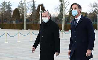Cumhurbaşkanı Recep Tayyip Erdoğan Hollanda Başbakanı Mark Rutte’yi resmi törenle karşıladı