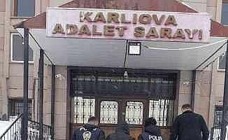 Karlıova’da 4 ikamete giren hırsız tutuklandı