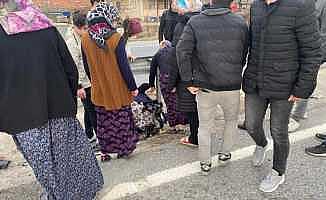 Kontrolden çıkan otomobil bariyerlere çarptı: 2 yaralı