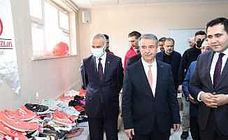 Taşova MYOda ihtiyacı olan öğrenciler için ‘Kızılay Butik Şubesi açıldı