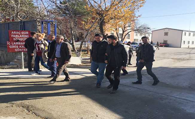 AK Parti İlçe Başkanlığına bombalı saldırı düzenlenmesi