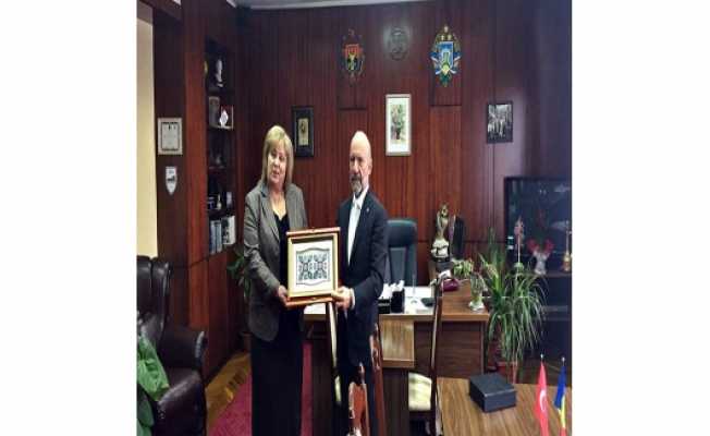 Moldova#039;dan Dr. Günsel#039;e onur belgesi