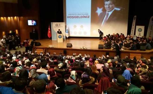 Ahmet Davutoğlu, Uludağ Üniversitesinde gençlerle buluştu