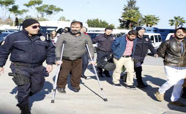 Antalya#039;da PKK şüphelisi 19 kişi adliyede
