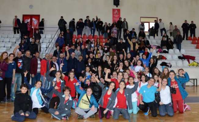 Mudanya Dinçspor#039;un Sultanları Dolu Dizgin
