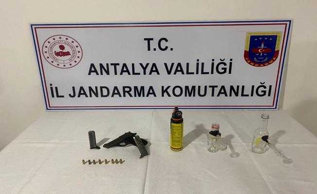 Manavgat#039;ta Jandarmadan uyuşturucu operasyonu