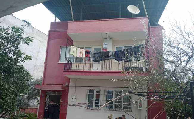 Aydında yaşlı adam asılı halde bulundu