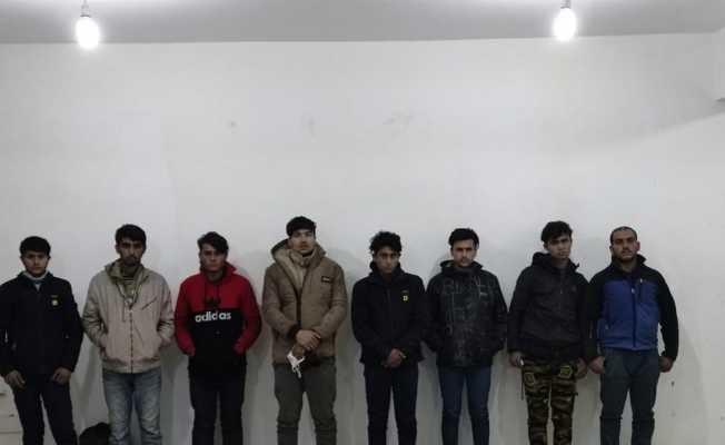 Batmanda 8 düzensiz göçmen yakalandı
