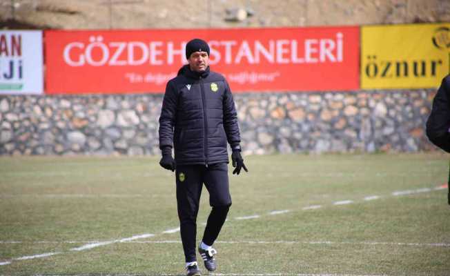 Cihat Arslan: quot;Kasımpaşayı yenersek yarışın içinde oluruzquot;