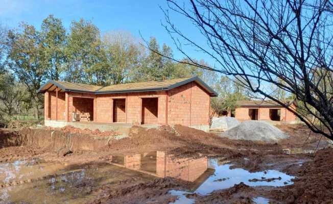 Fethiyede 181 kaçak yapı mühürlendi