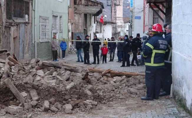 Tokatta metruk evin duvarı çöktü